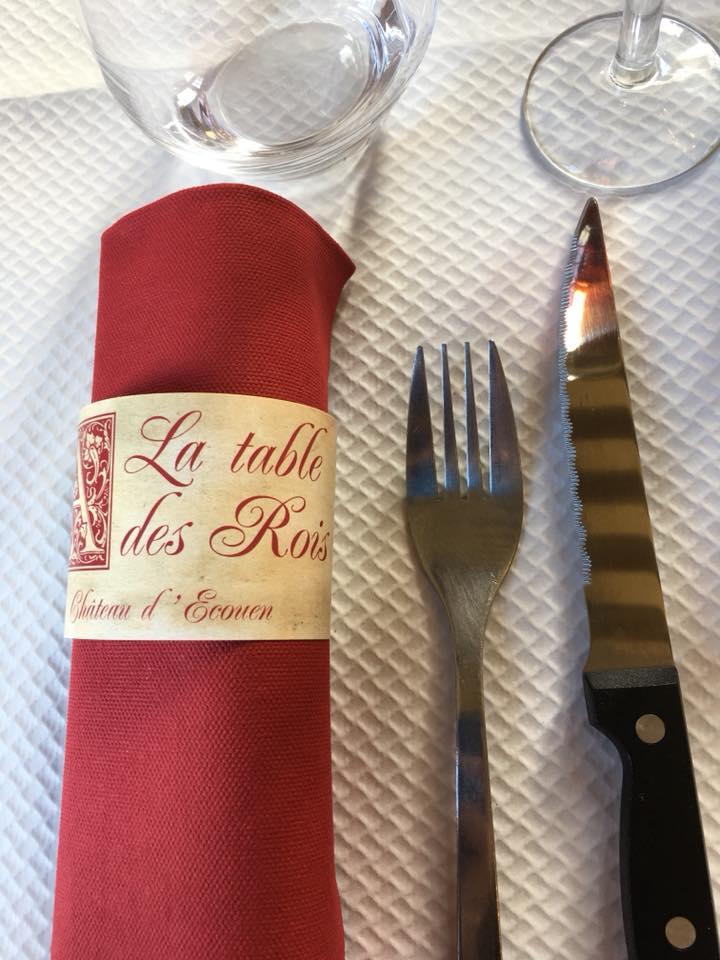 Media Name: x_restaurant_a_la_table_des_rois.jpg