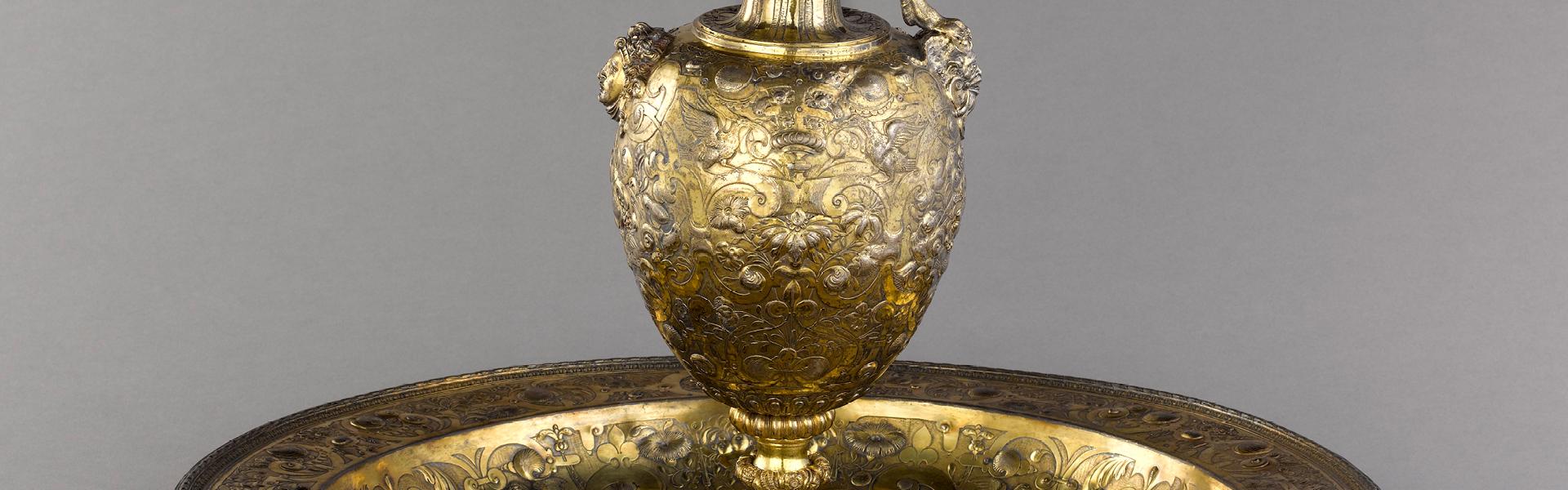 Bassin et aiguière à l’antique