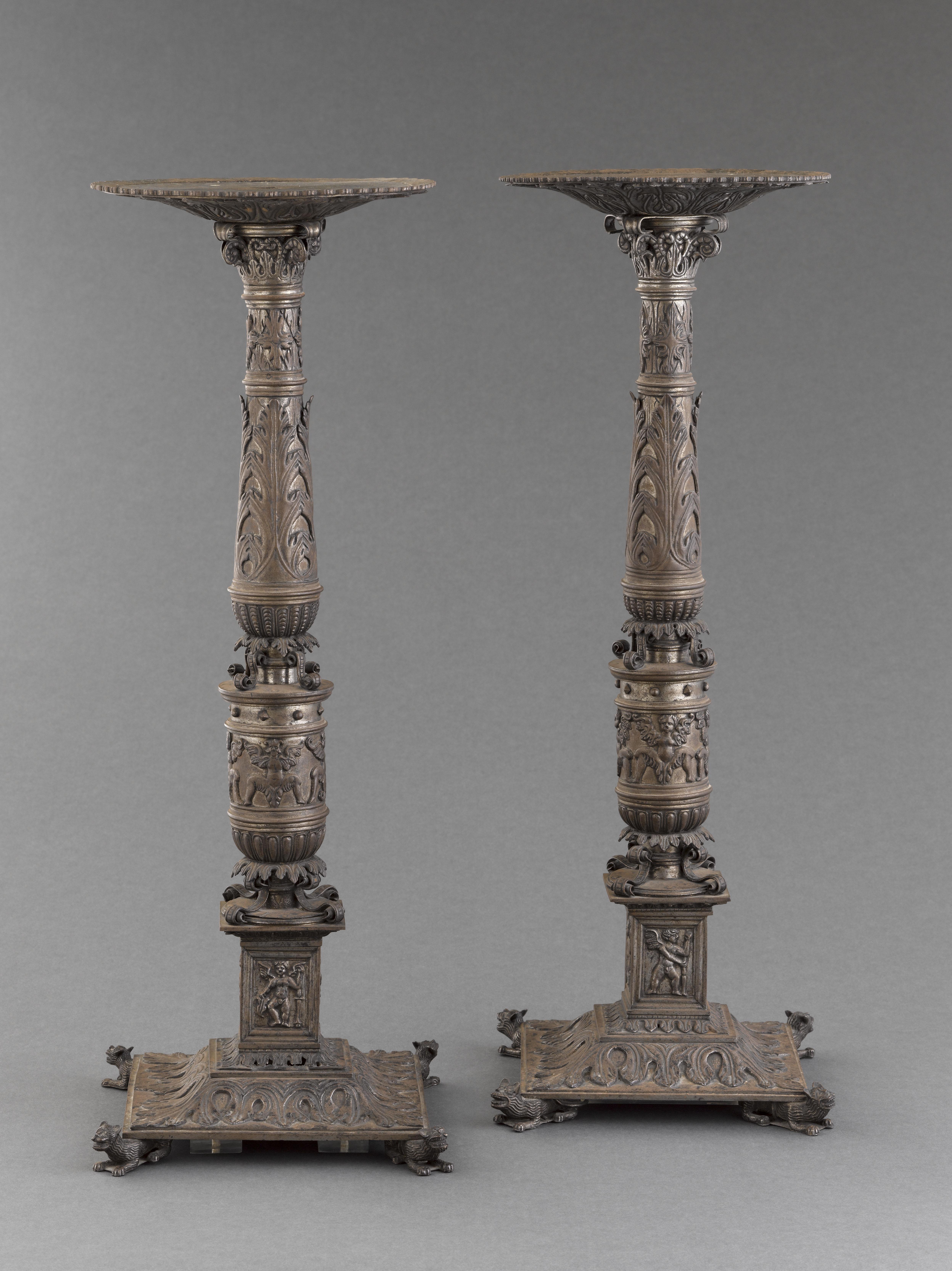 Paire de chandeliers