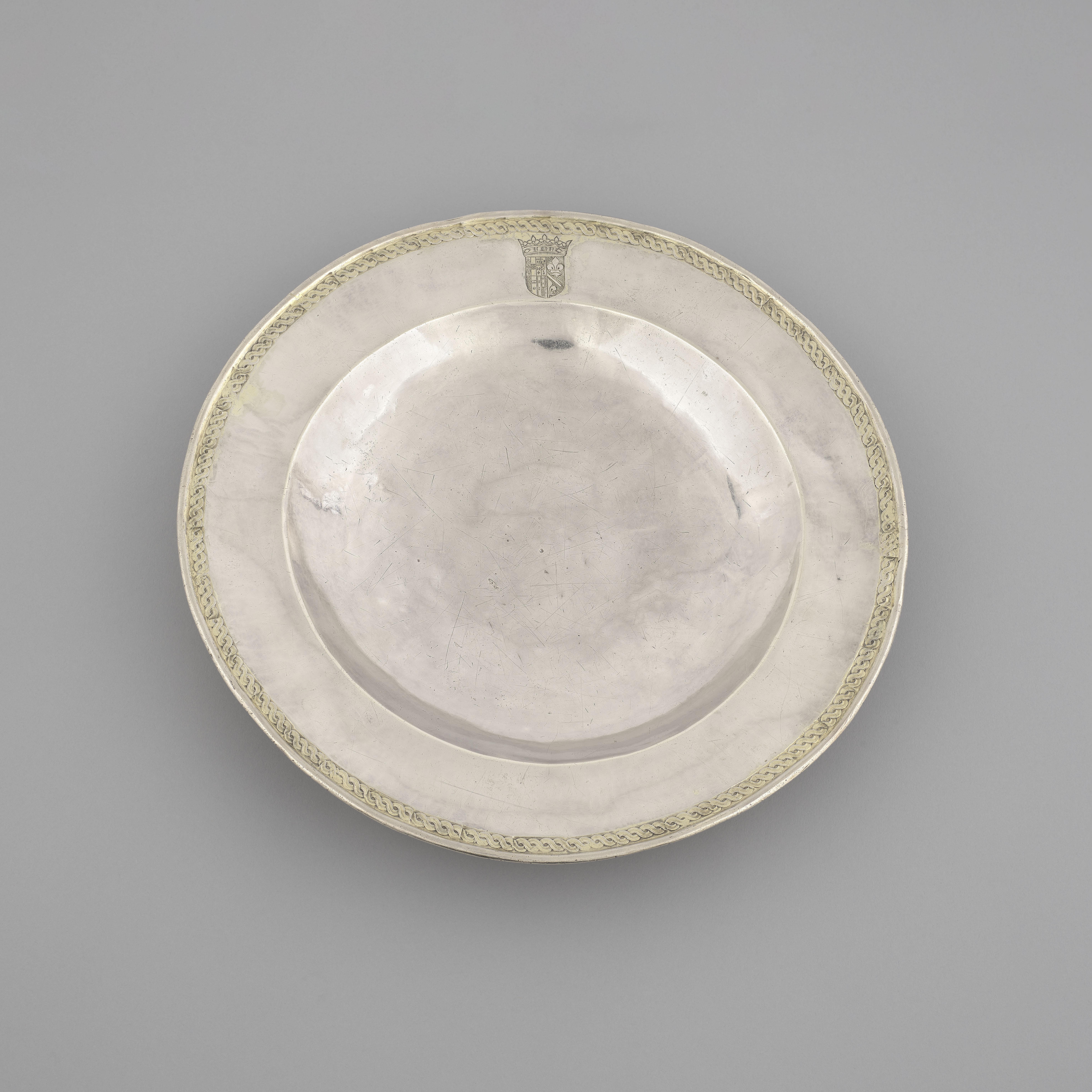 Assiette aux armes de Marguerite de Bourbon-Vendôme, duchesse de Nevers