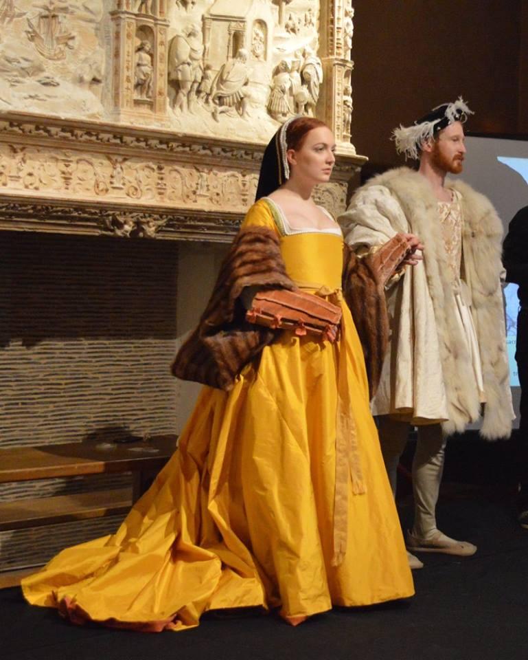 Media Name: x_costume3.jpg