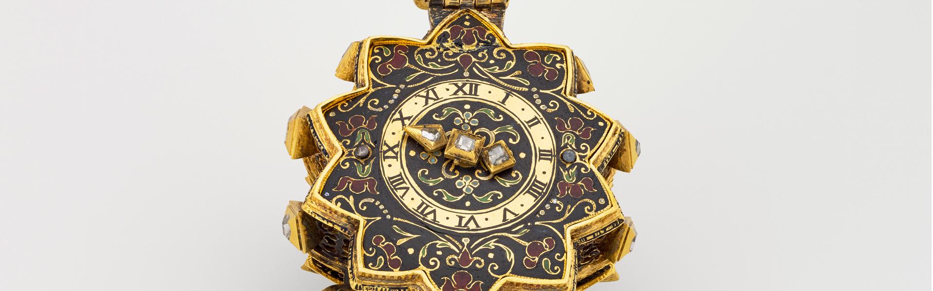 Montre en forme d’étoile à 10 branches